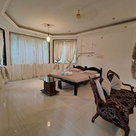 J-House, Spacious Apartments With Balconies, Thalassa 1Min Away Siolim Esterno foto