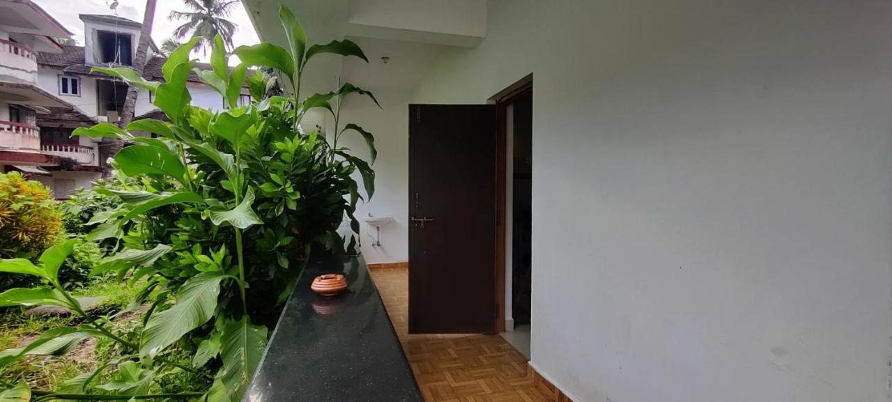 J-House, Spacious Apartments With Balconies, Thalassa 1Min Away Siolim Esterno foto