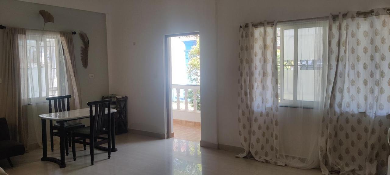 J-House, Spacious Apartments With Balconies, Thalassa 1Min Away Siolim Esterno foto