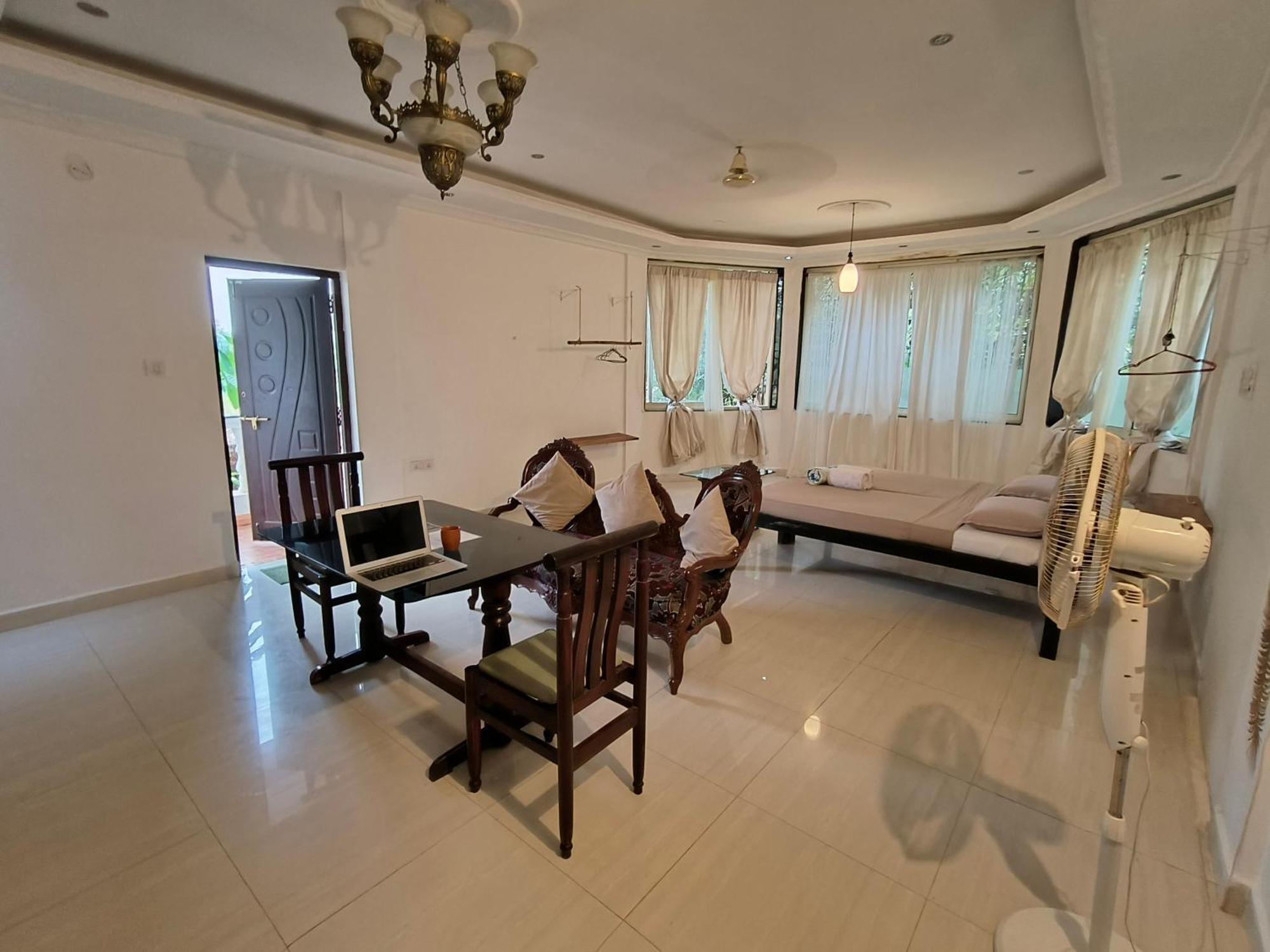J-House, Spacious Apartments With Balconies, Thalassa 1Min Away Siolim Esterno foto